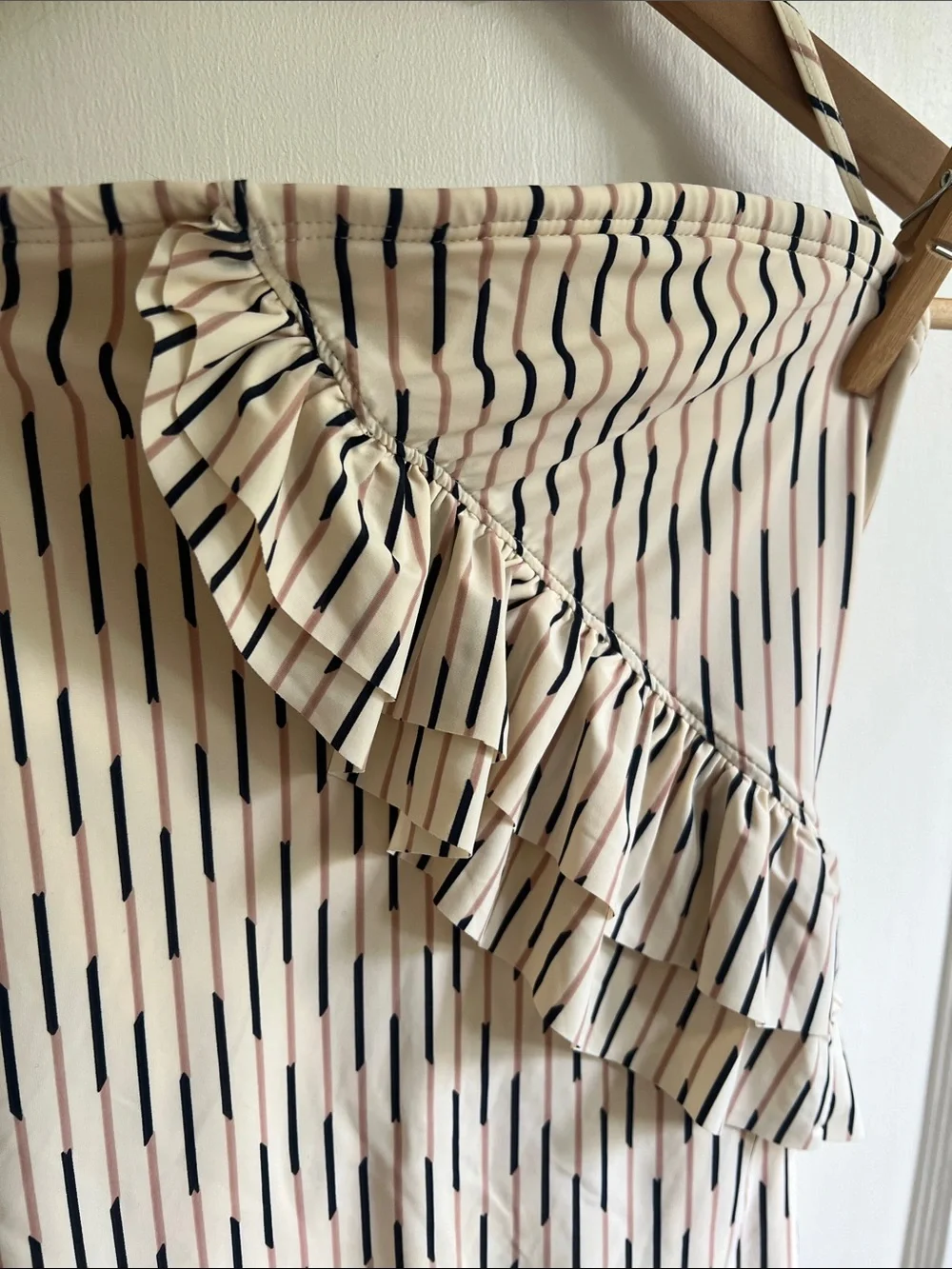 Marc by Marc Jacobs Ruffle One Piece Neutral - Picture 3 of 13